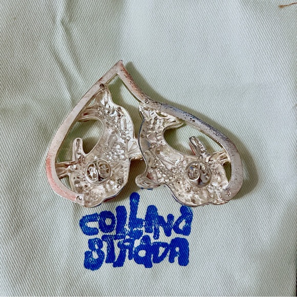 Collina Strada Dolphin Heart Pin - Picture 4 of 8